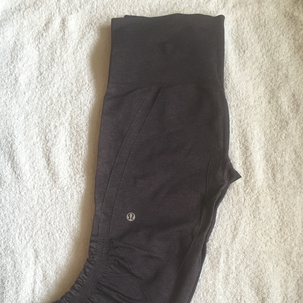 Lululemon seamless crop